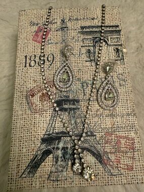 2 Piece Sparkly Crystal Necklace and Statement Earrings